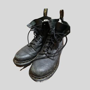 Dr. Martens—1460 Women’s Pascal Virginia Leather Boots, size 9